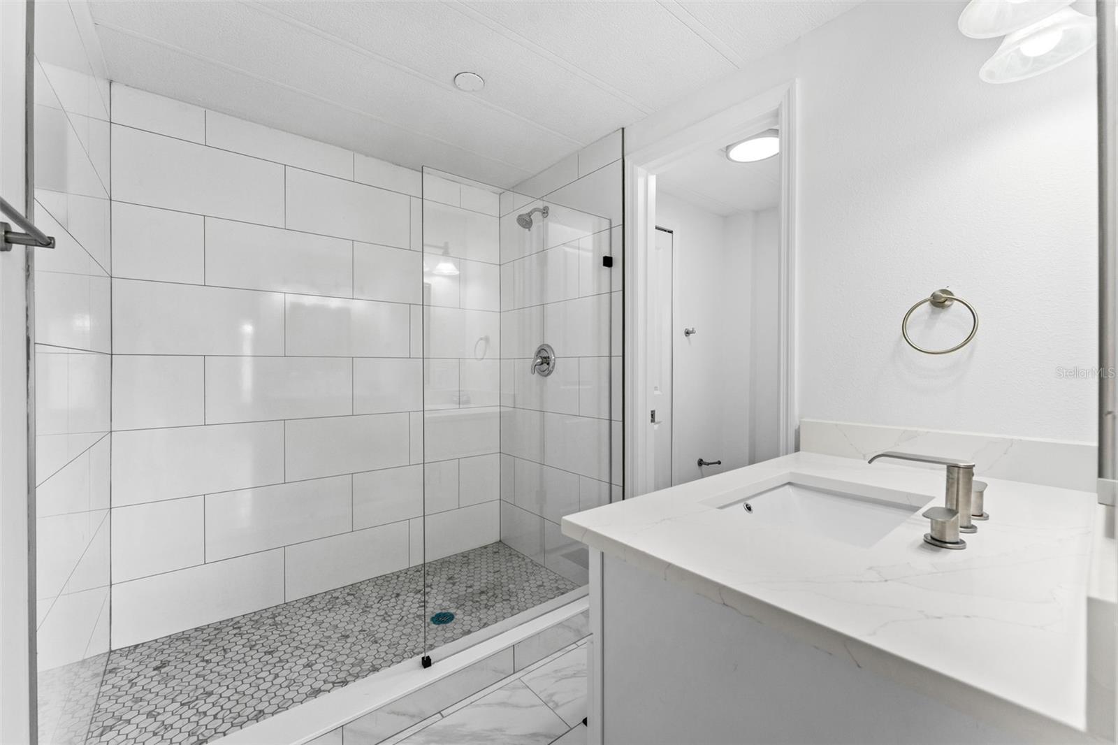 130 Florence Blvd Property Photo 14