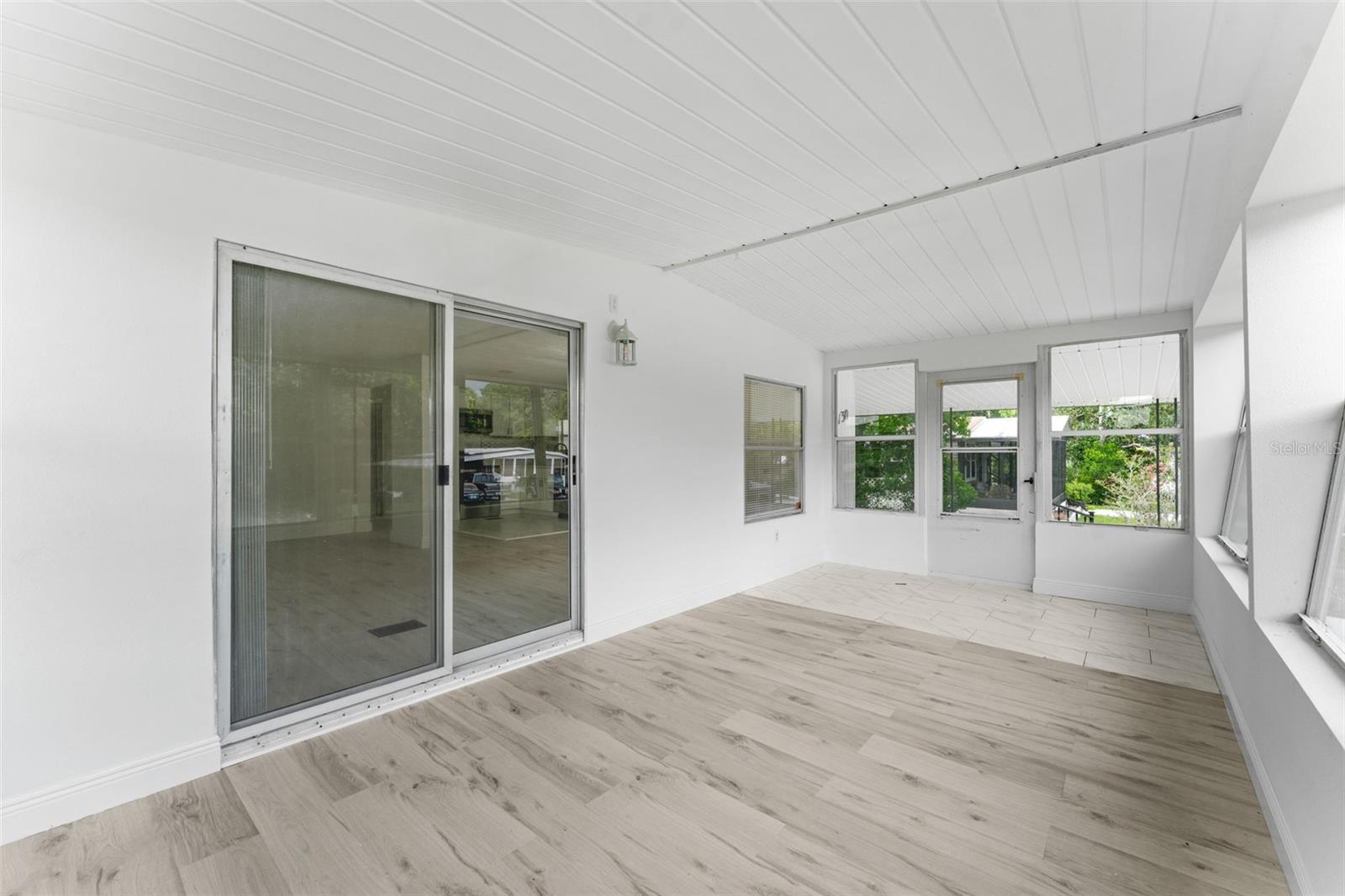 130 Florence Blvd Property Photo 15