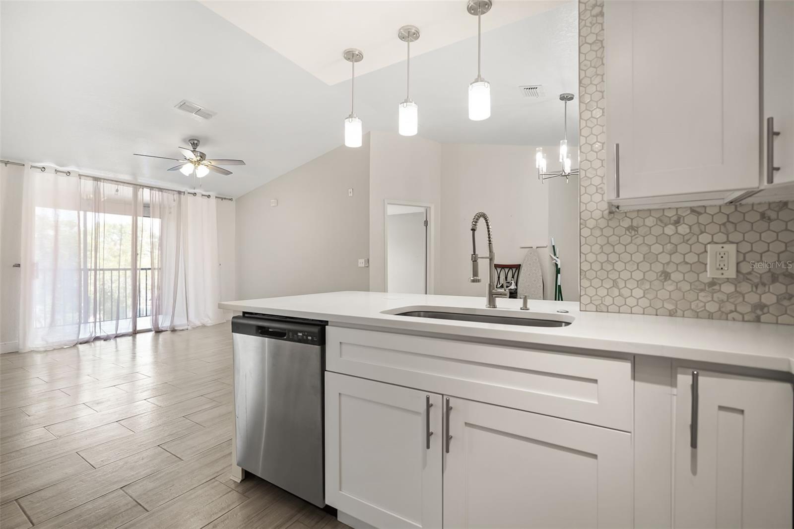 7511 Seurat St #10302 Property Photo 8