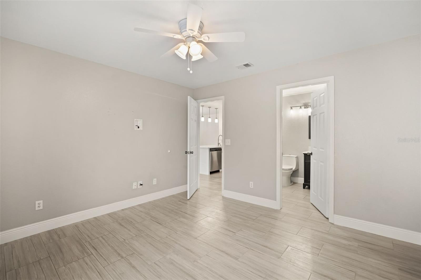 7511 Seurat St #10302 Property Photo 11