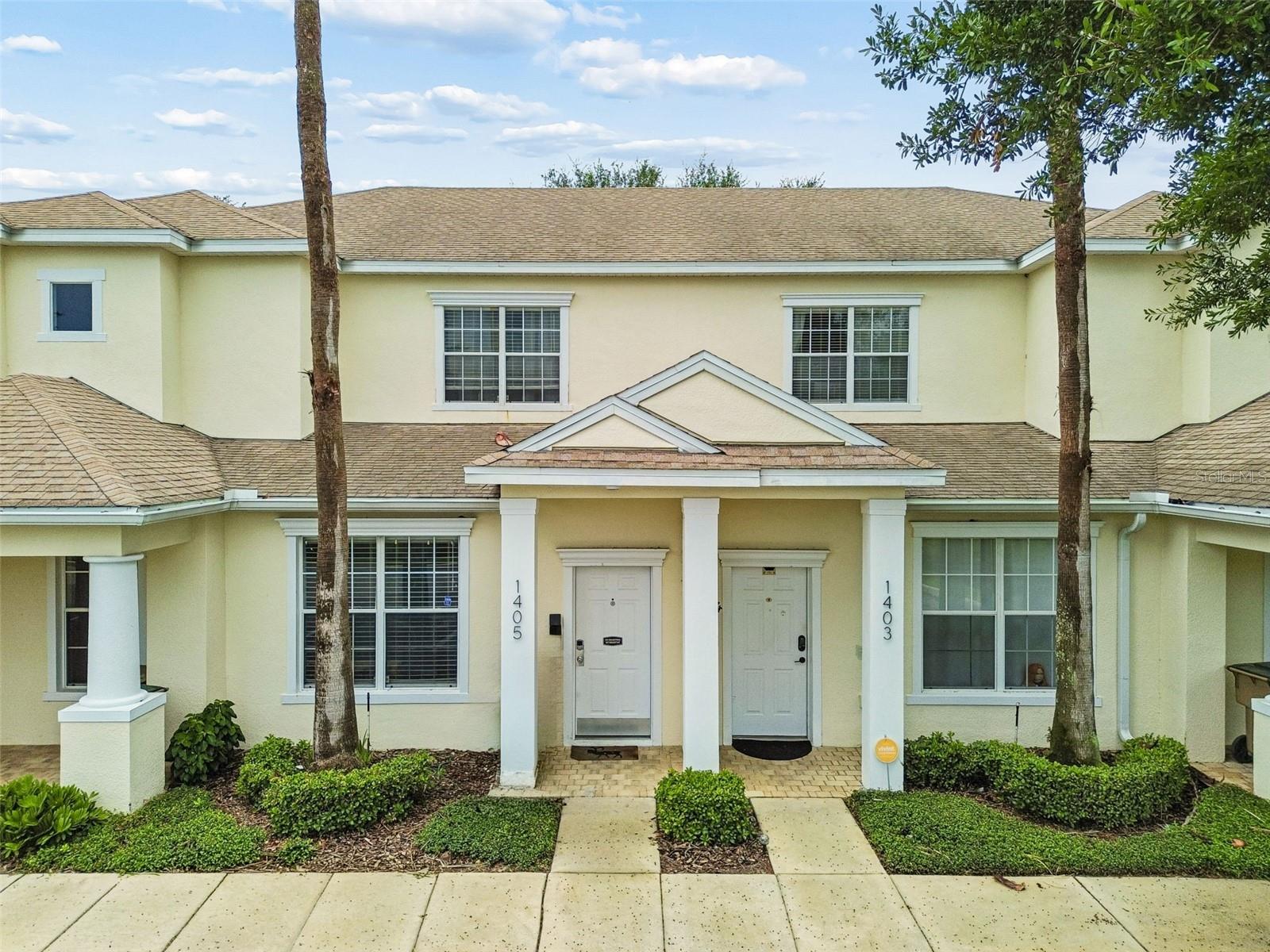 1405 RETREAT CIR Property Photo 1
