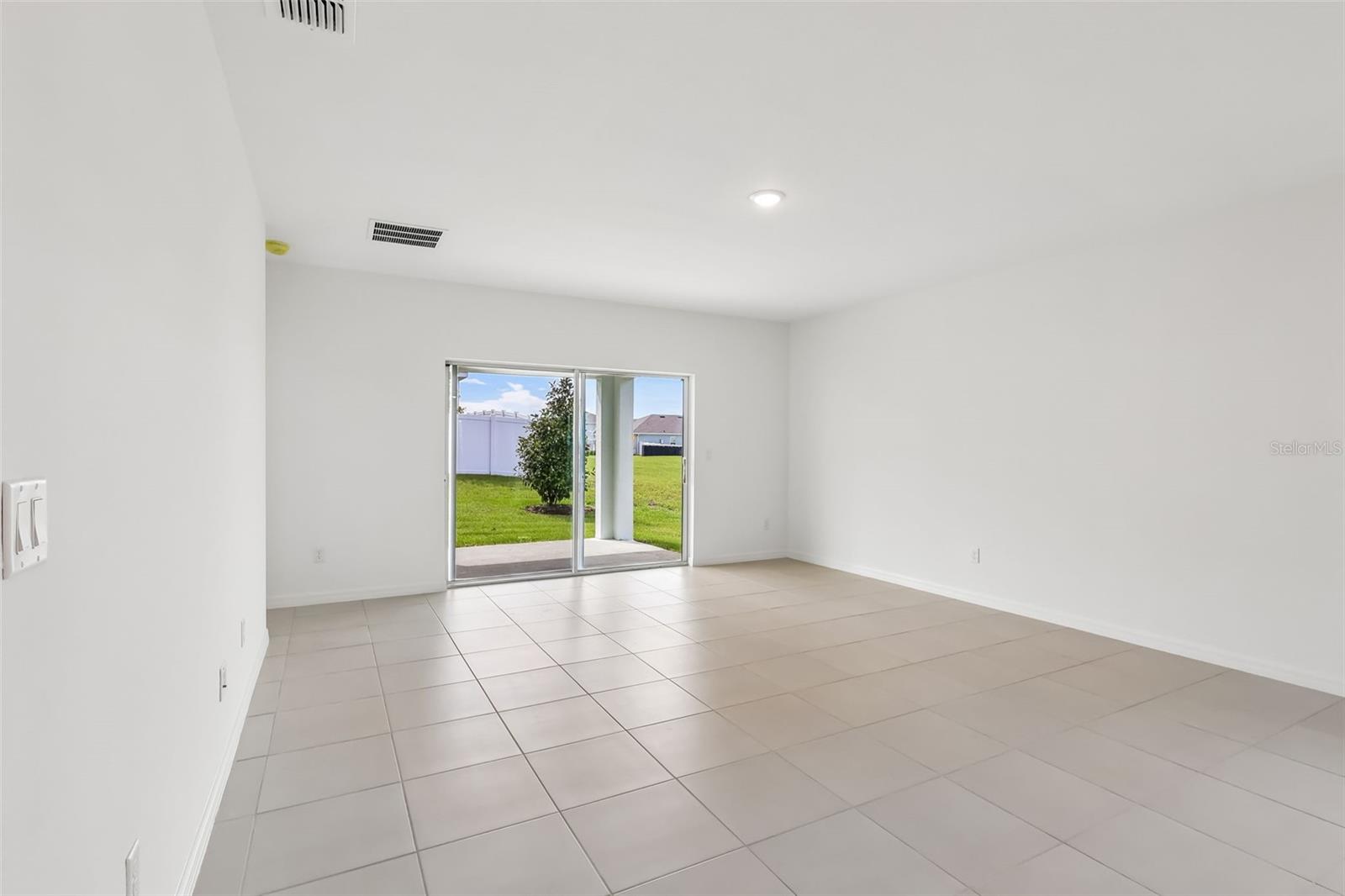 6985 Broad Wing Loop Property Photo 6