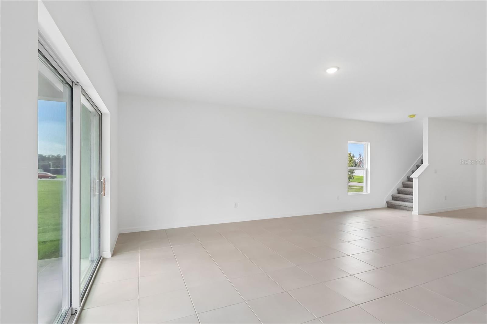 6985 Broad Wing Loop Property Photo 8