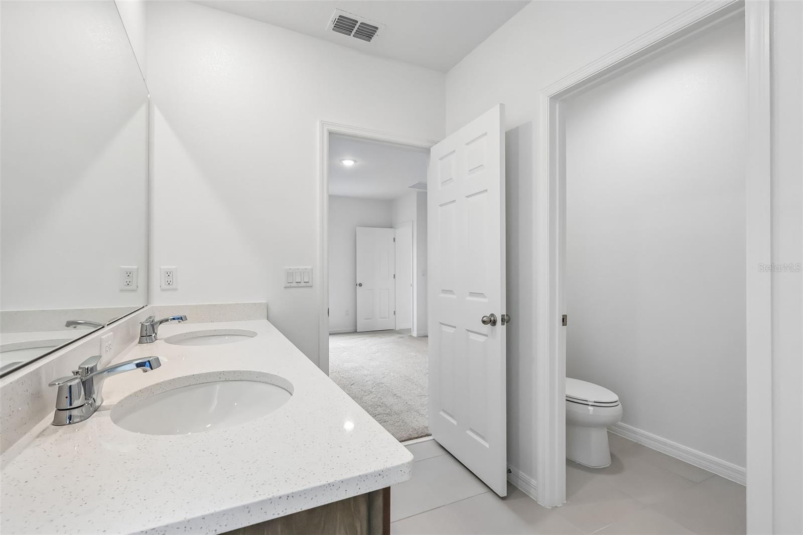 6985 Broad Wing Loop Property Photo 17