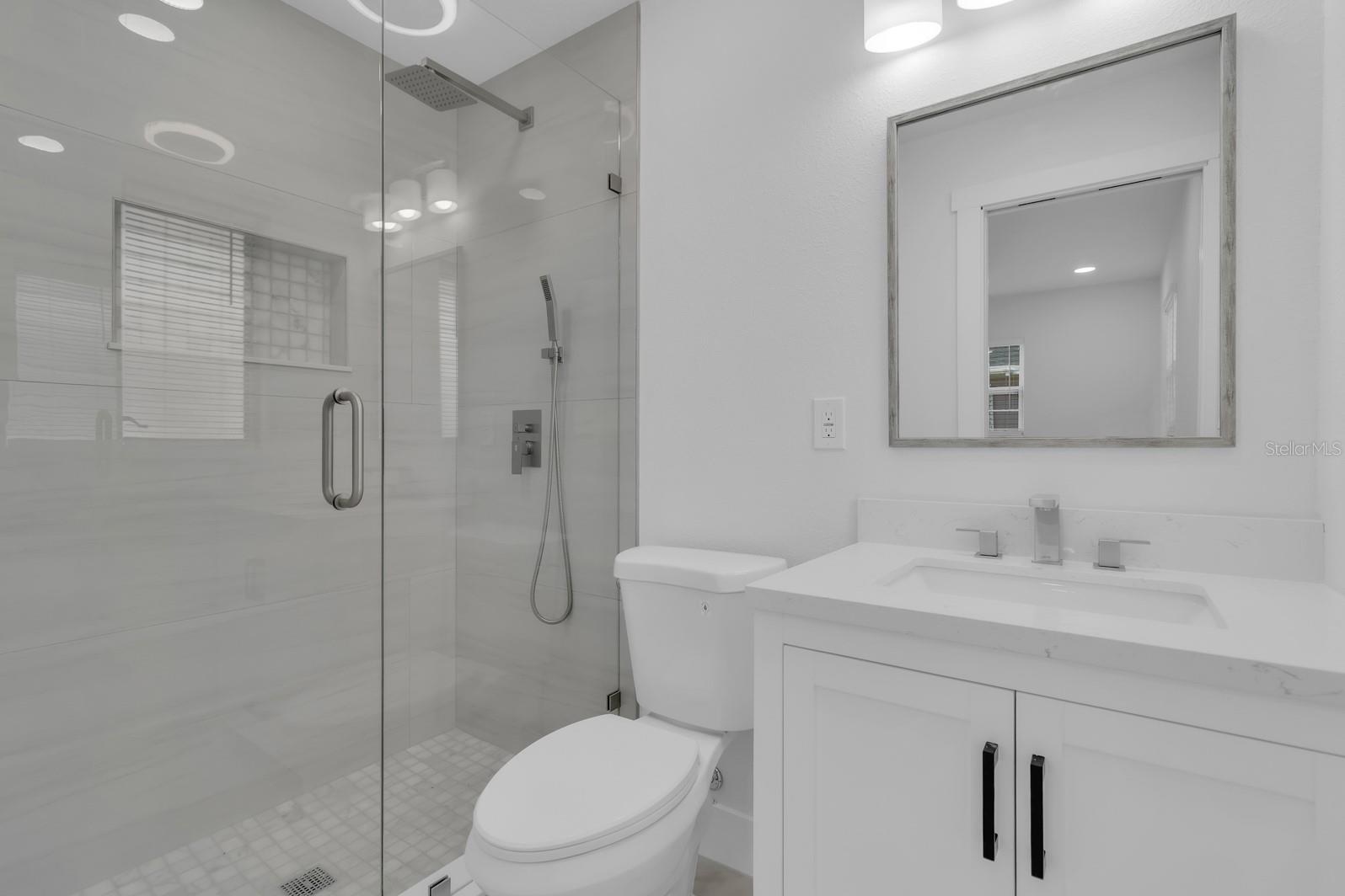 2322 Vincent Rd Property Photo 21