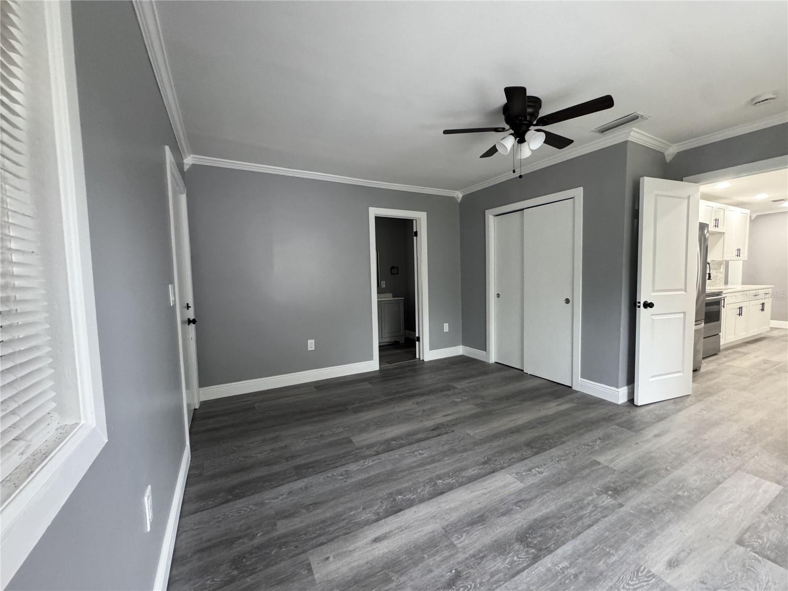 425 S Observatory Dr Property Photo 15