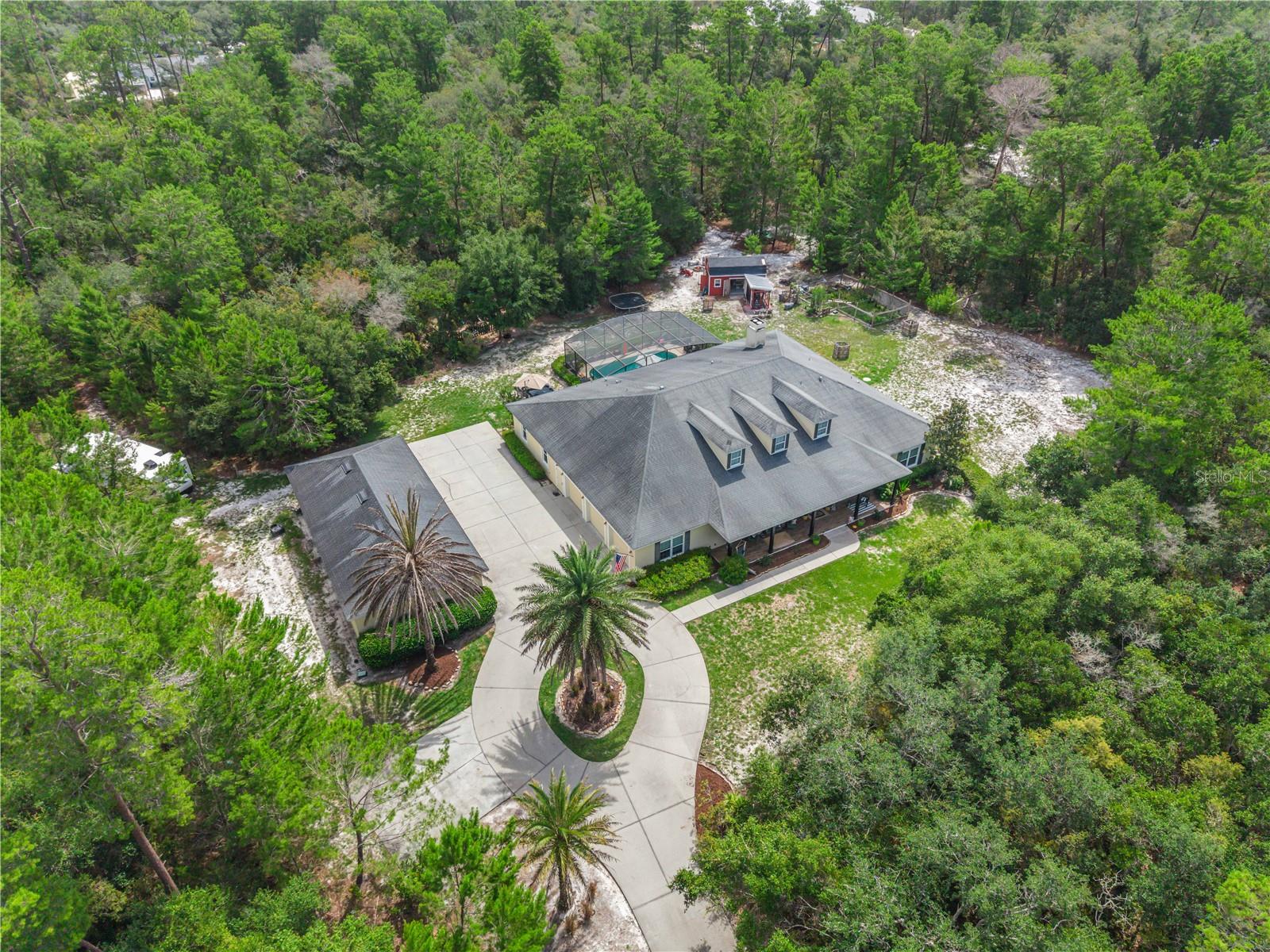 450 Valley Stream Dr Property Photo 1
