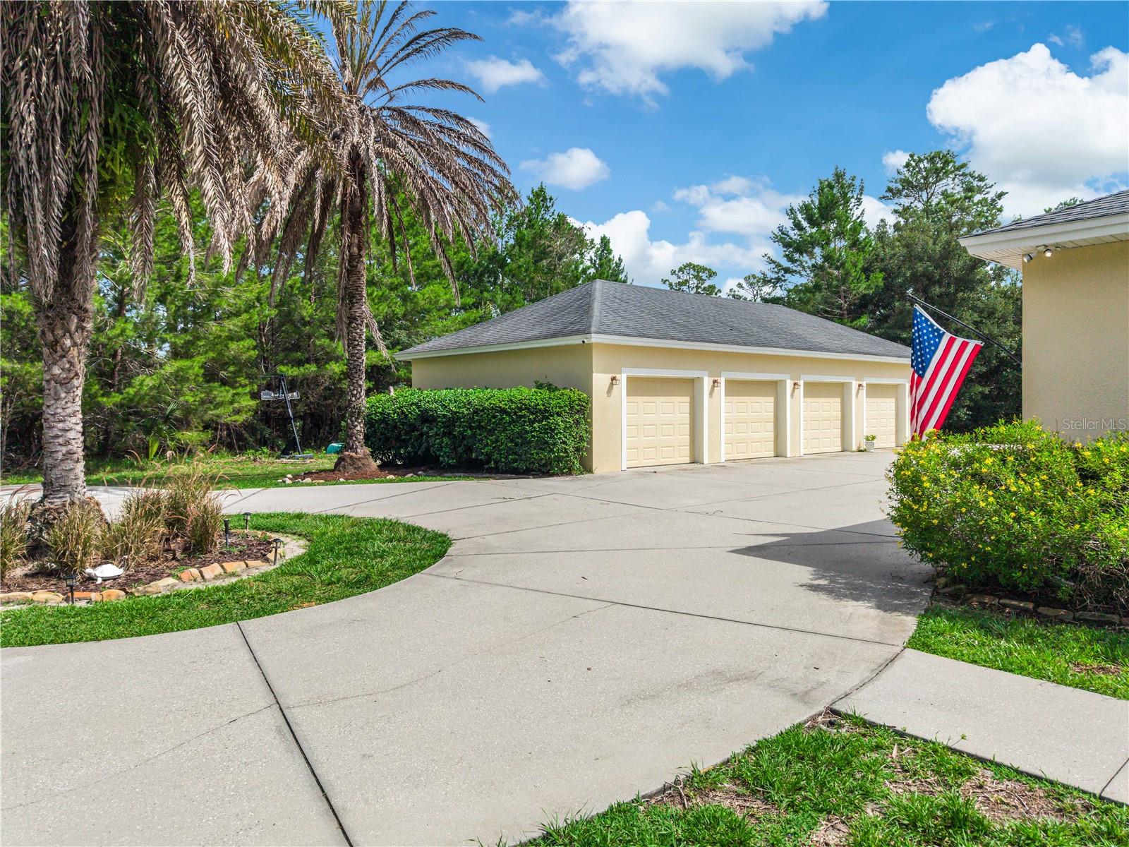 450 Valley Stream Dr Property Photo 10