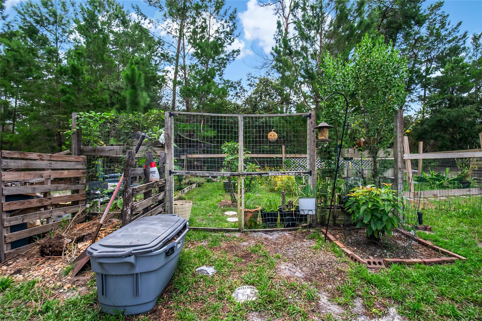 450 Valley Stream Dr Property Photo 57