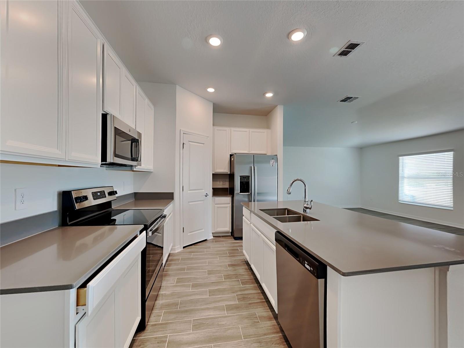 301 Piave St Property Photo 3