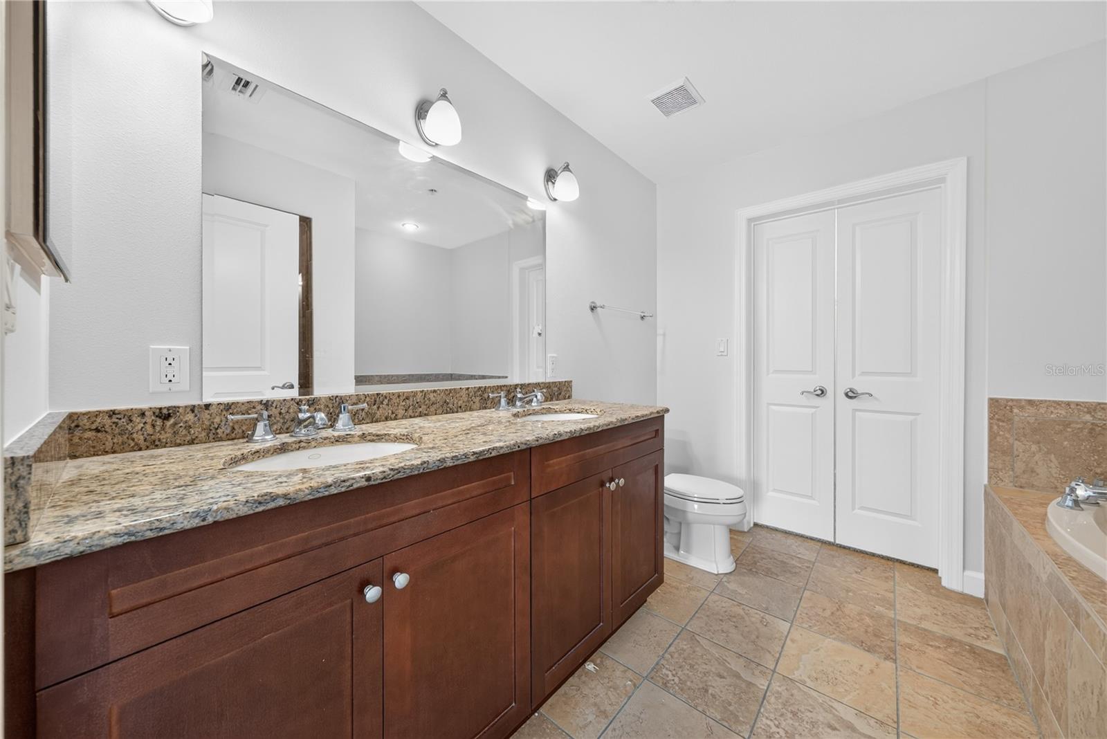 630 Vassar St #2210 Property Photo 19