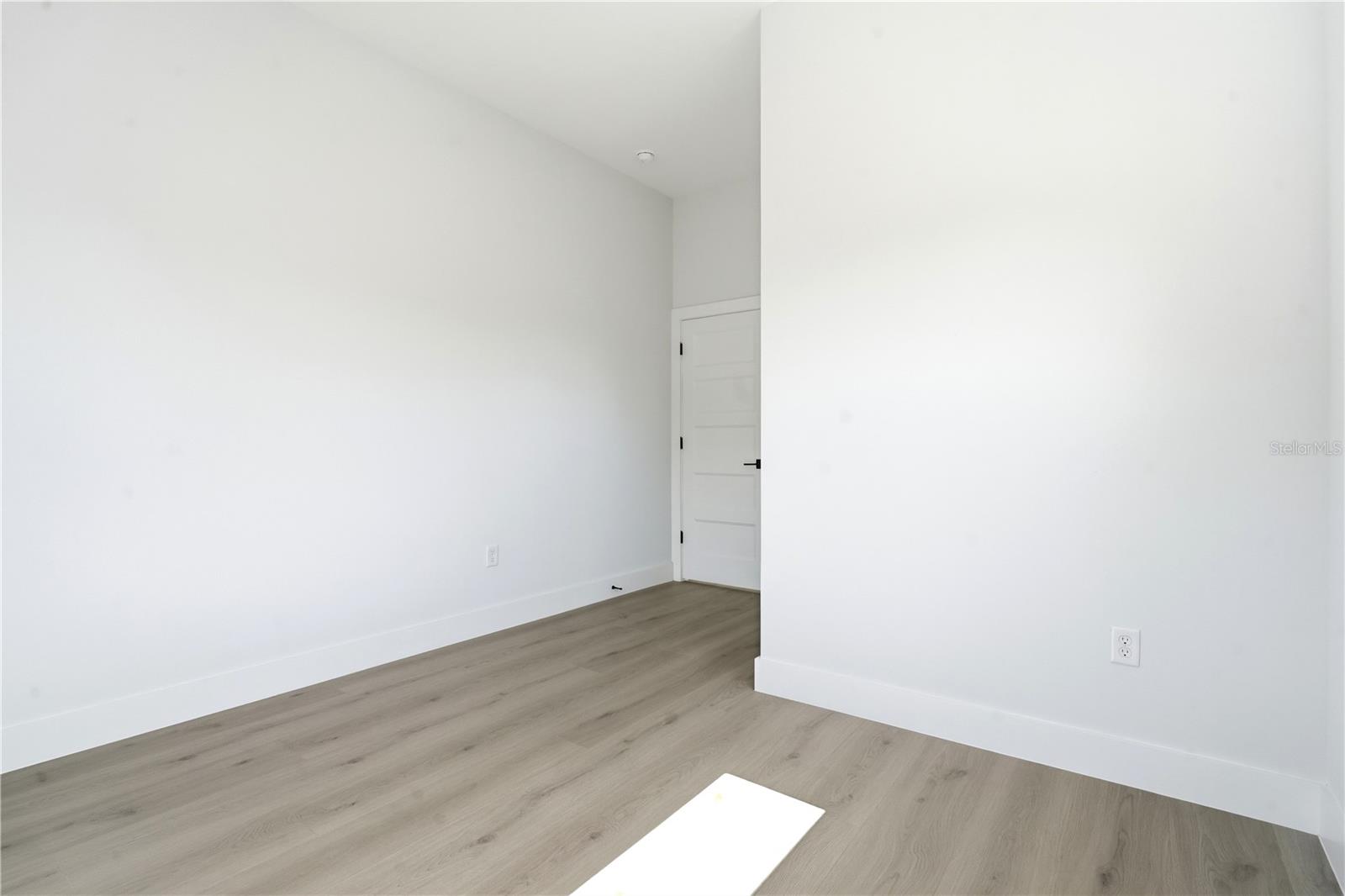 1232 Virginia Dr Property Photo 22