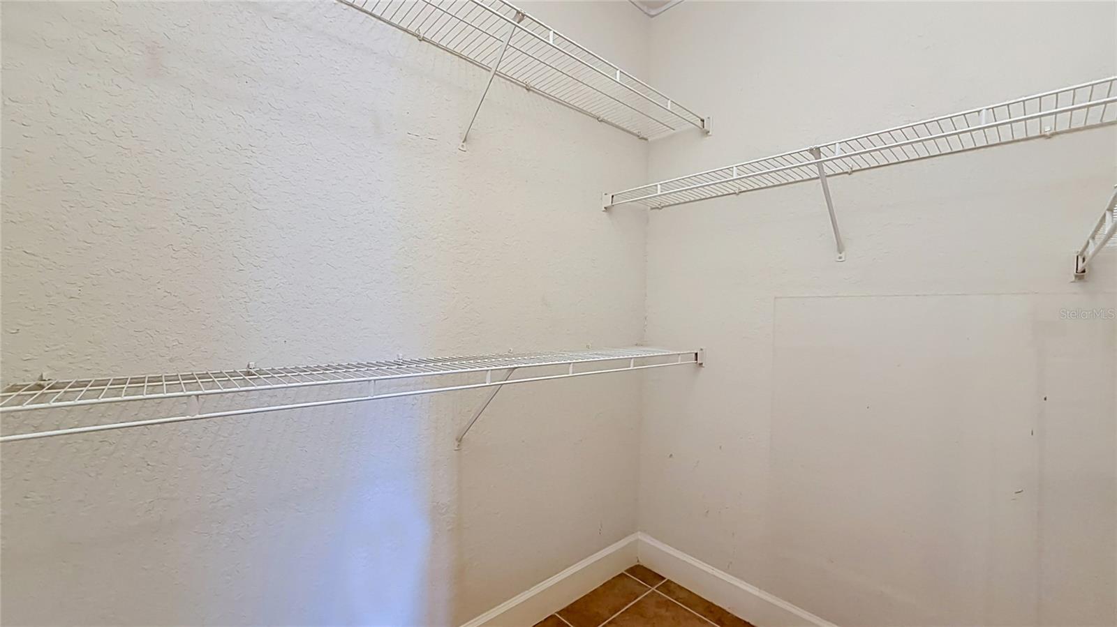 202 E South St #4040 Property Photo 21