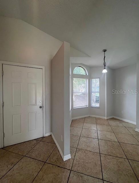 9618 Rivers Bend Ct Property Photo 5