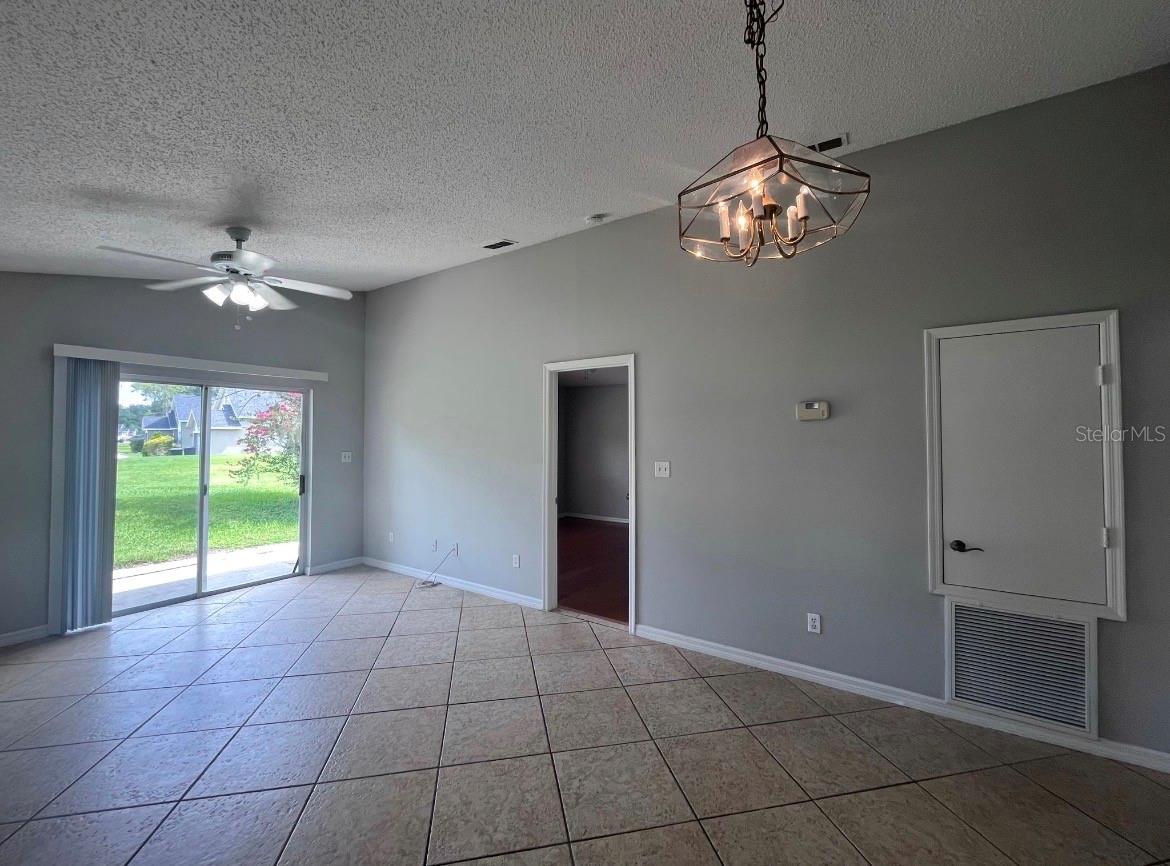 9618 Rivers Bend Ct Property Photo 8