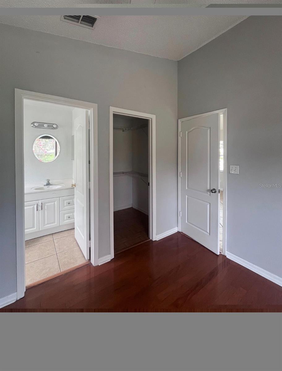 9618 Rivers Bend Ct Property Photo 9