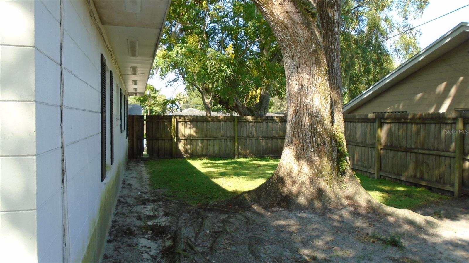 420 Arapaho Trl Property Photo 15