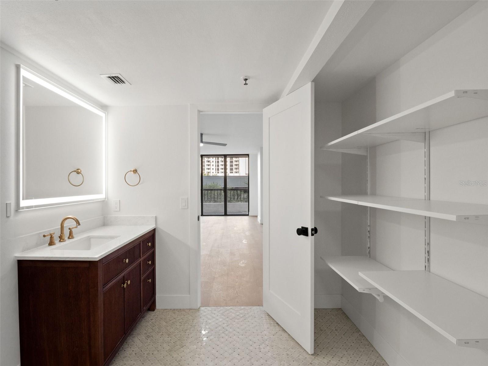 530 E Central Blvd #405 Property Photo 34