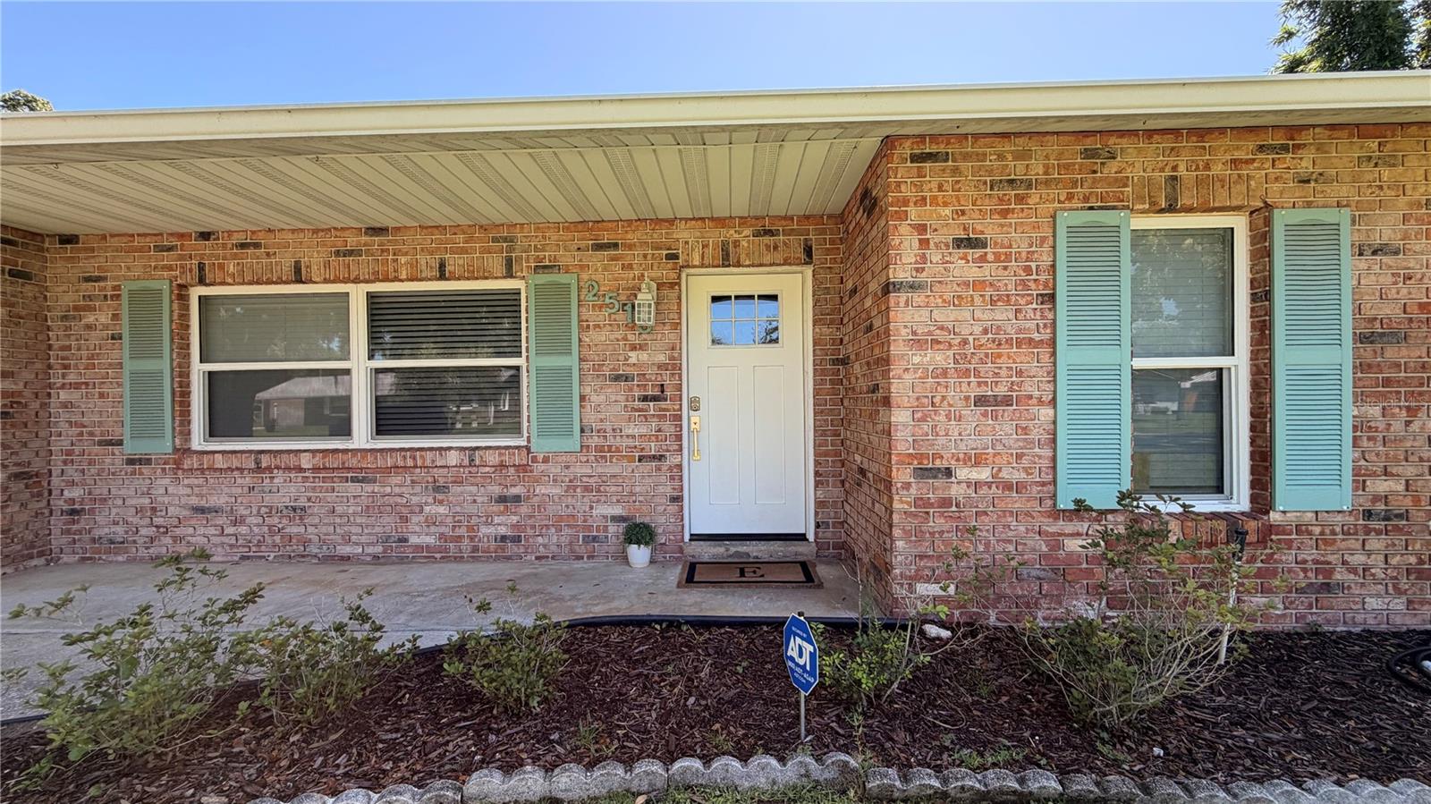 2513 Orange Tree Dr Property Photo 8