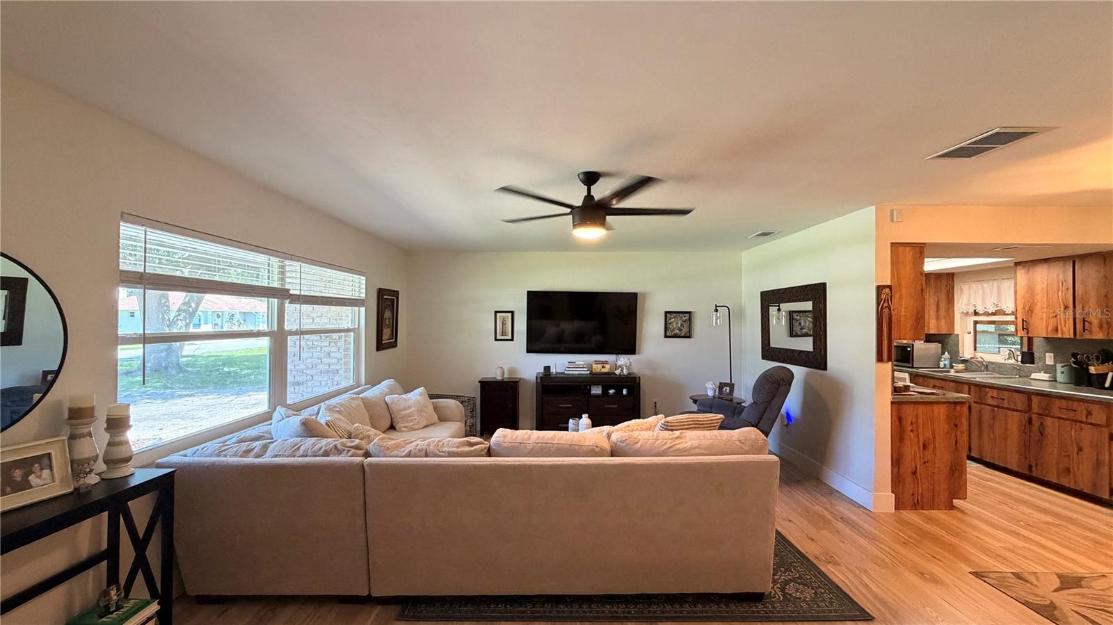 2513 Orange Tree Dr Property Photo 10