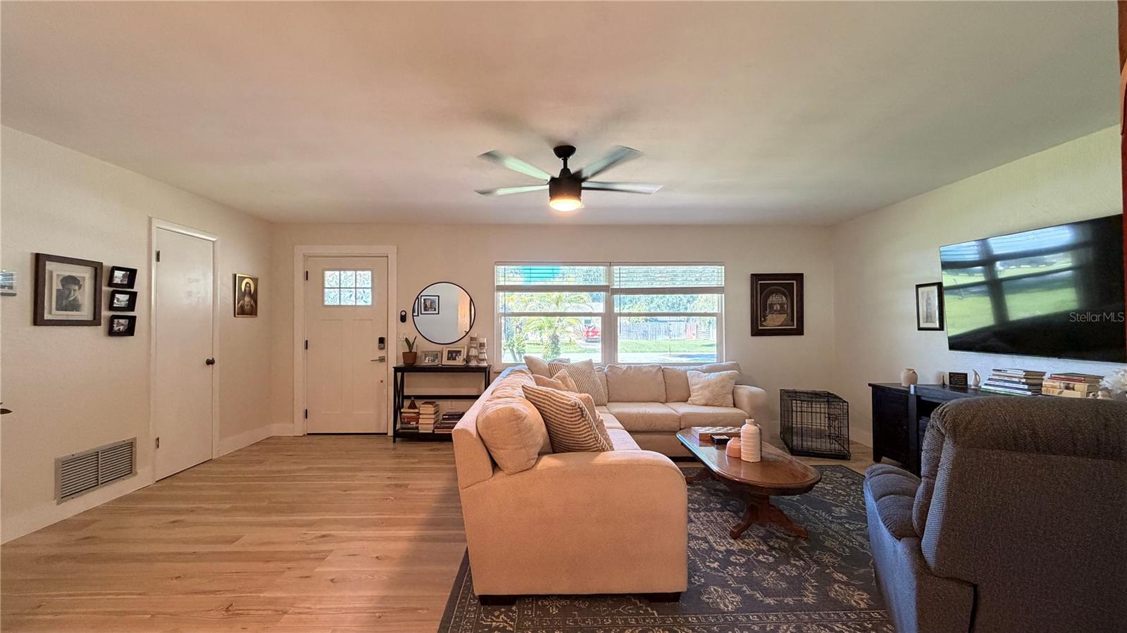 2513 Orange Tree Dr Property Photo 12