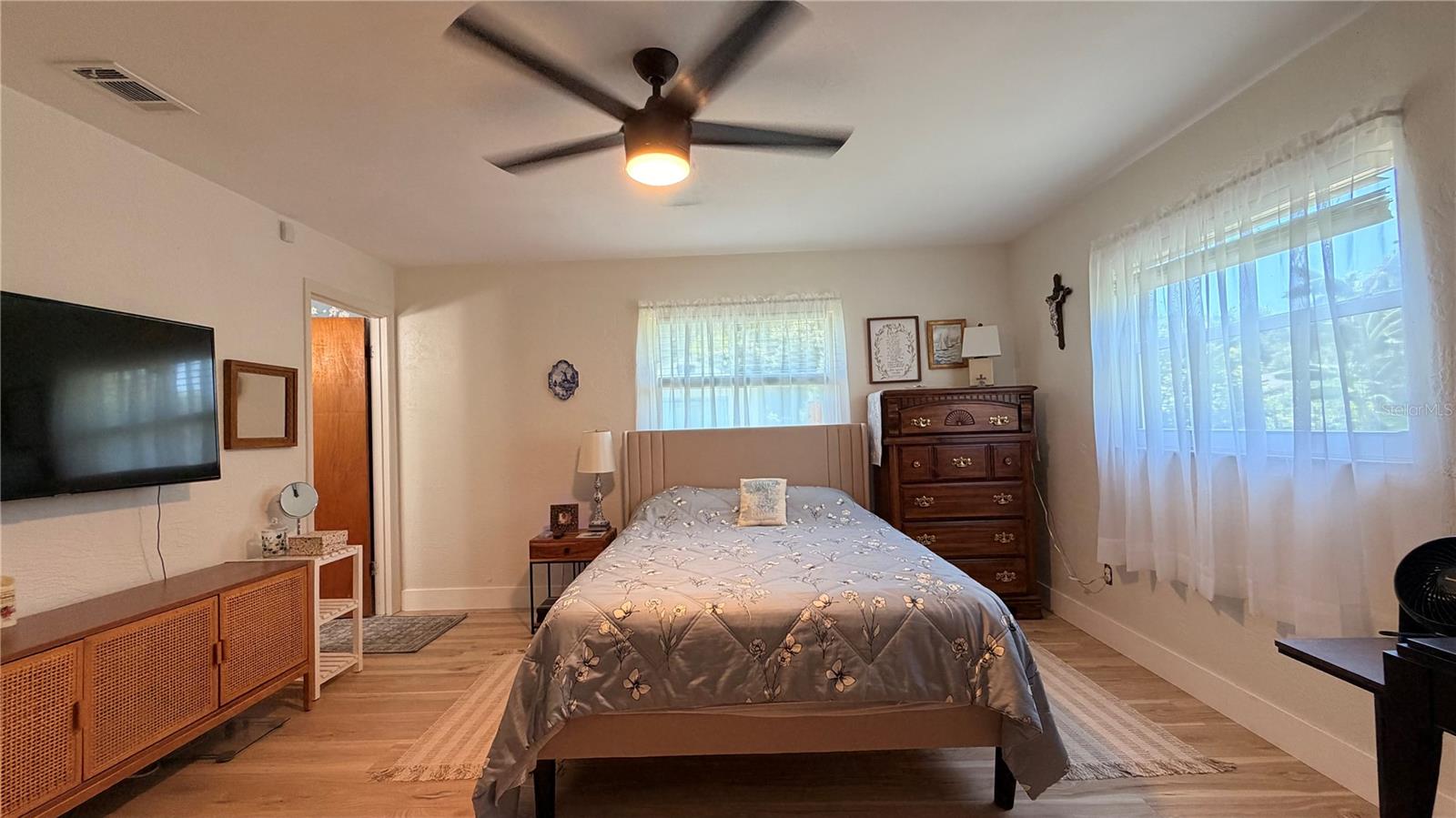 2513 Orange Tree Dr Property Photo 14