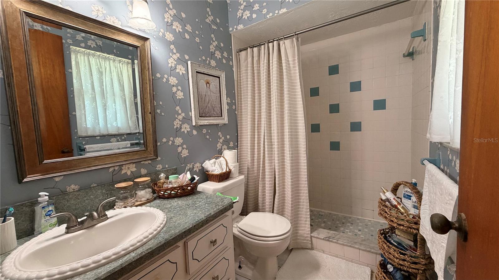2513 Orange Tree Dr Property Photo 16