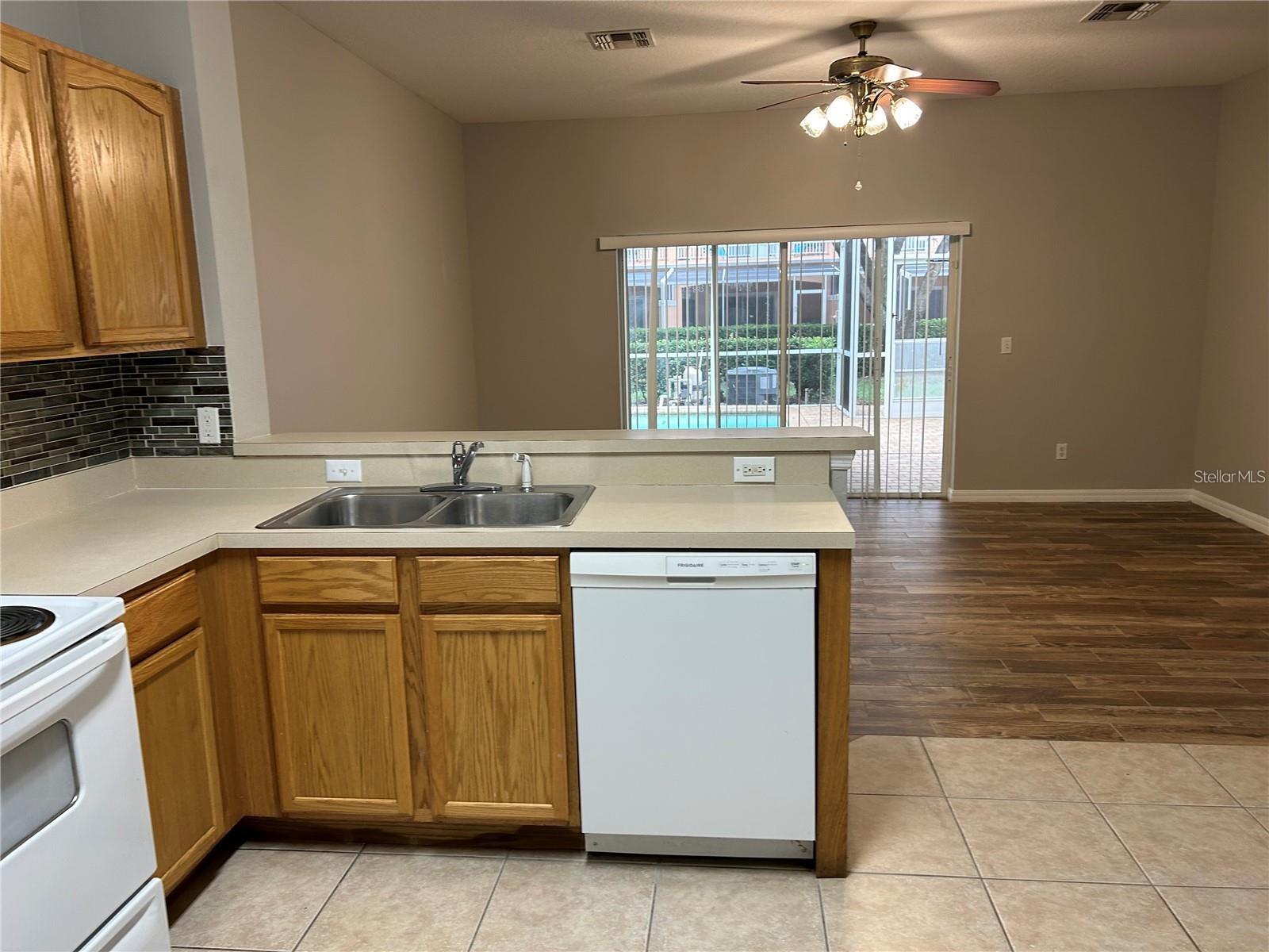 1705 Retreat Cir Property Photo 7