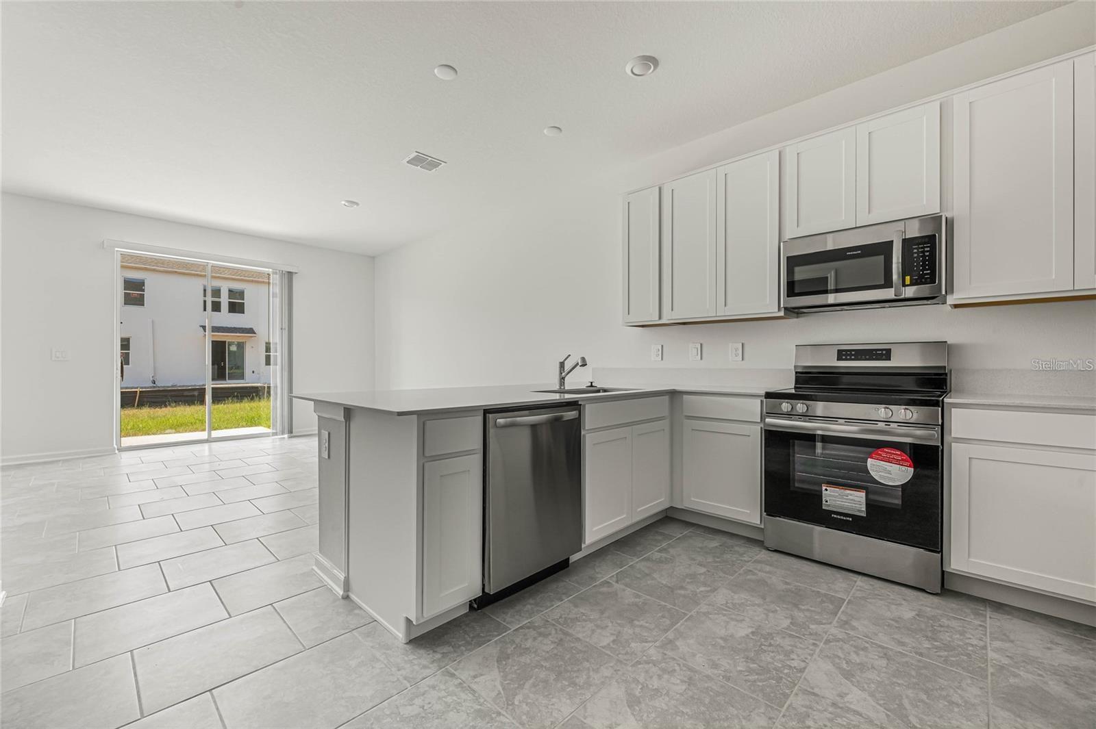 3286 LAURENT LOOP Property Photo 1