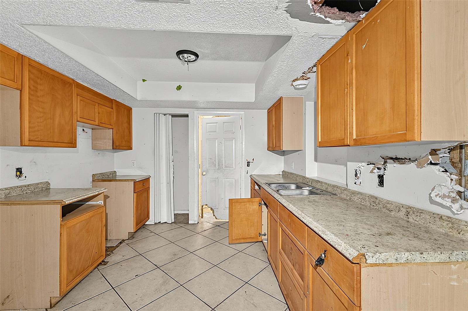 4830 Coco Palm Dr Property Photo 3