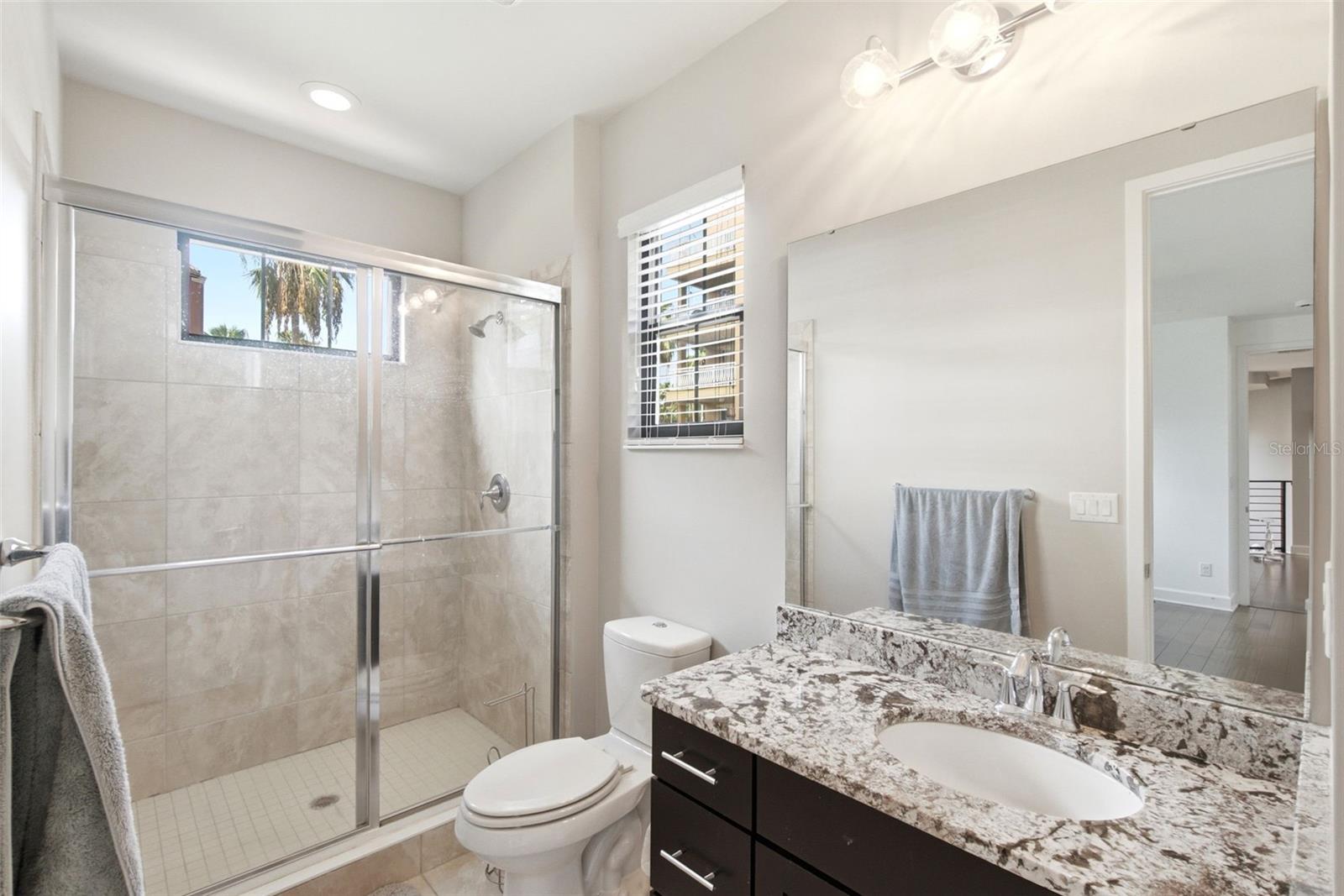 7689 Toscana Blvd Property Photo 36