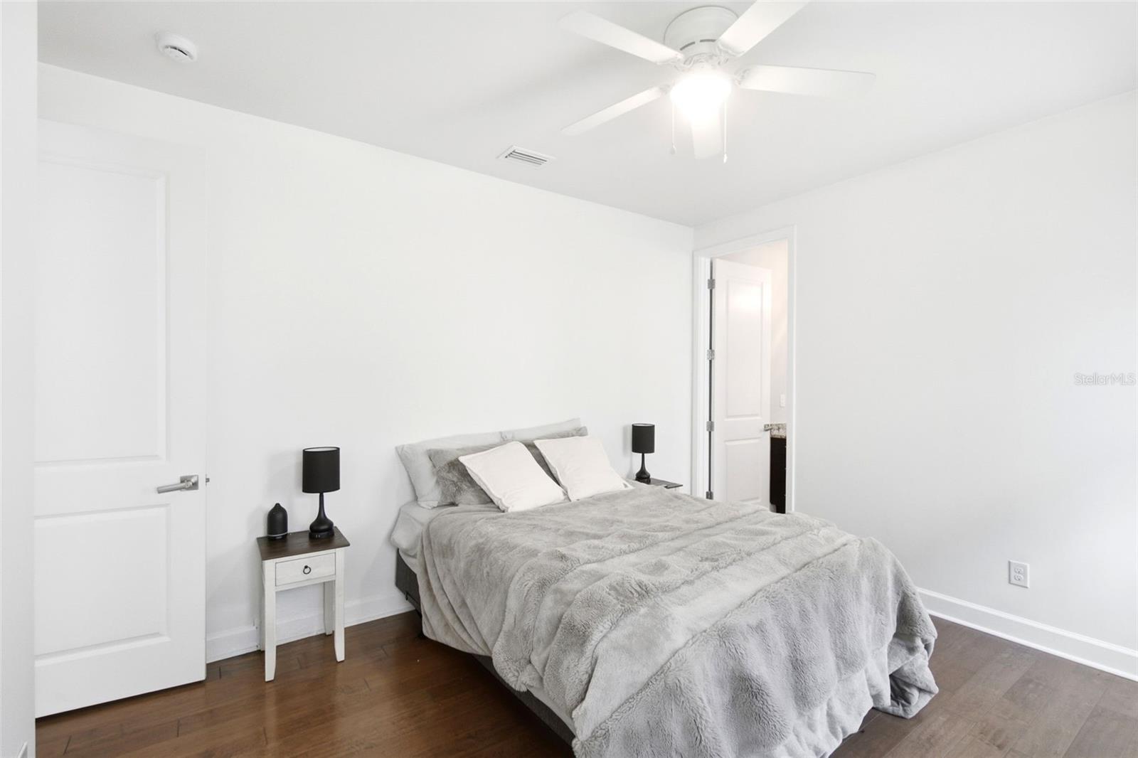 7689 Toscana Blvd Property Photo 37
