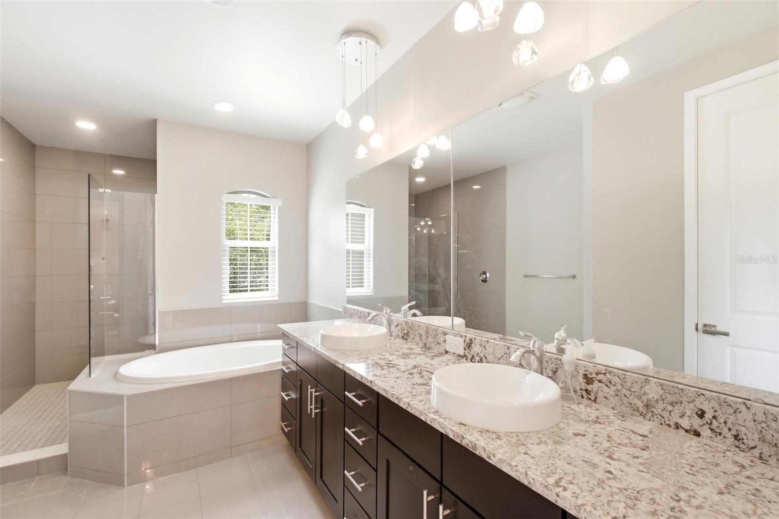 7689 Toscana Blvd Property Photo 46