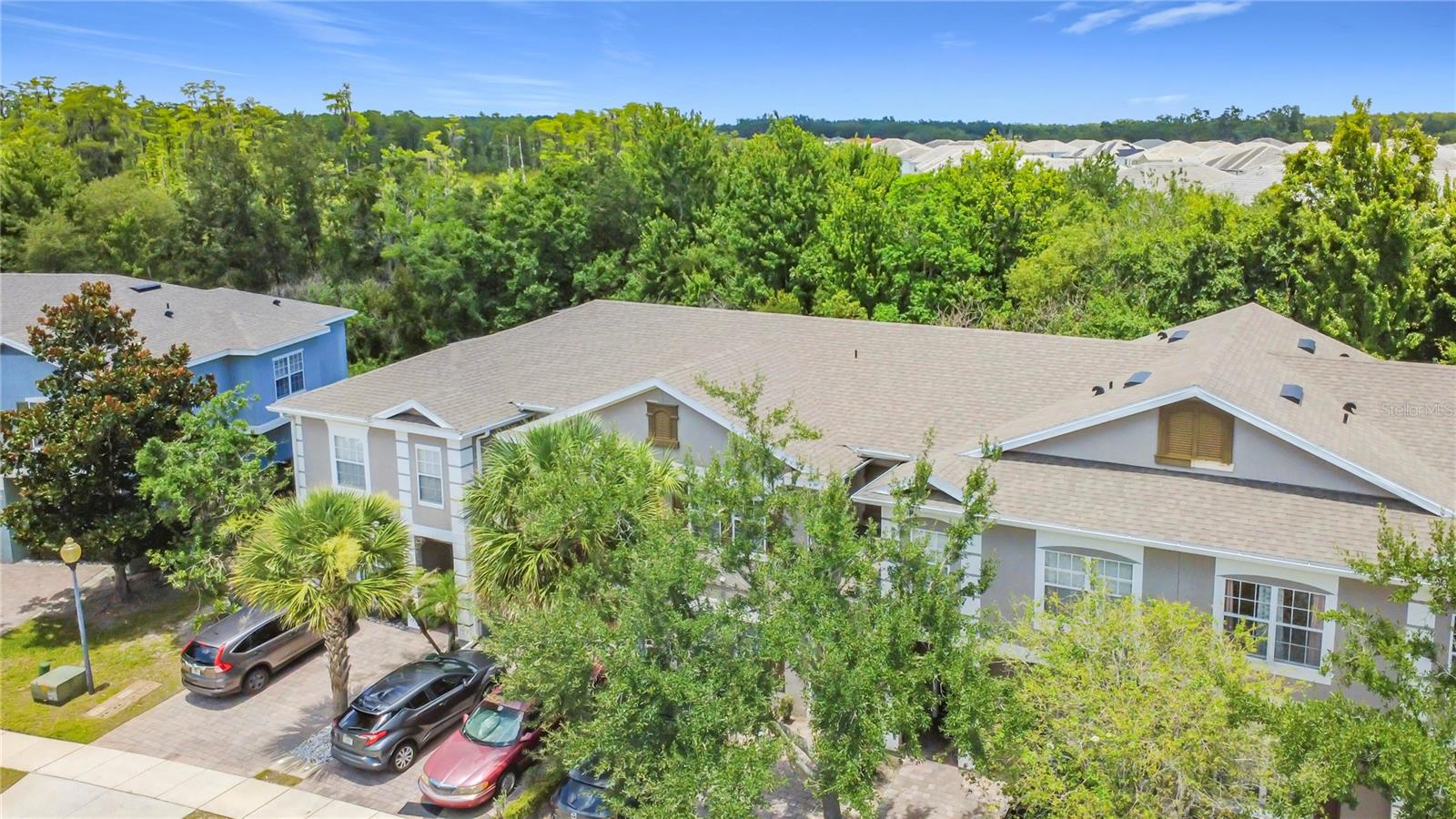2394 Caravelle Cir Property Photo 5