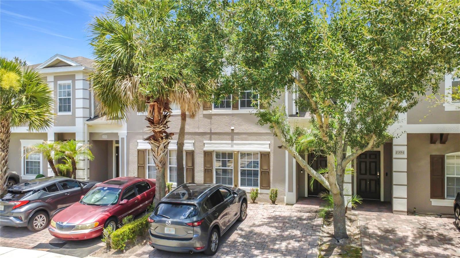 2394 Caravelle Cir Property Photo 8