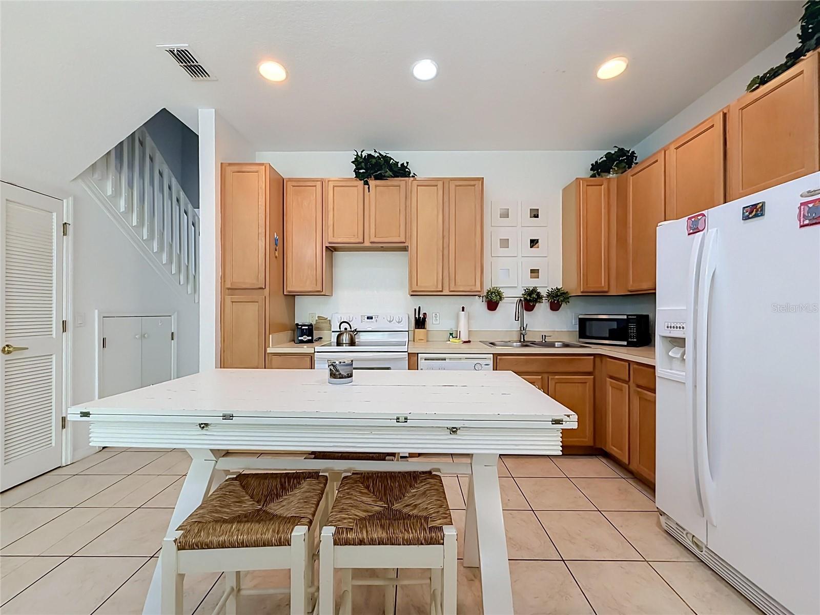 2394 Caravelle Cir Property Photo 16