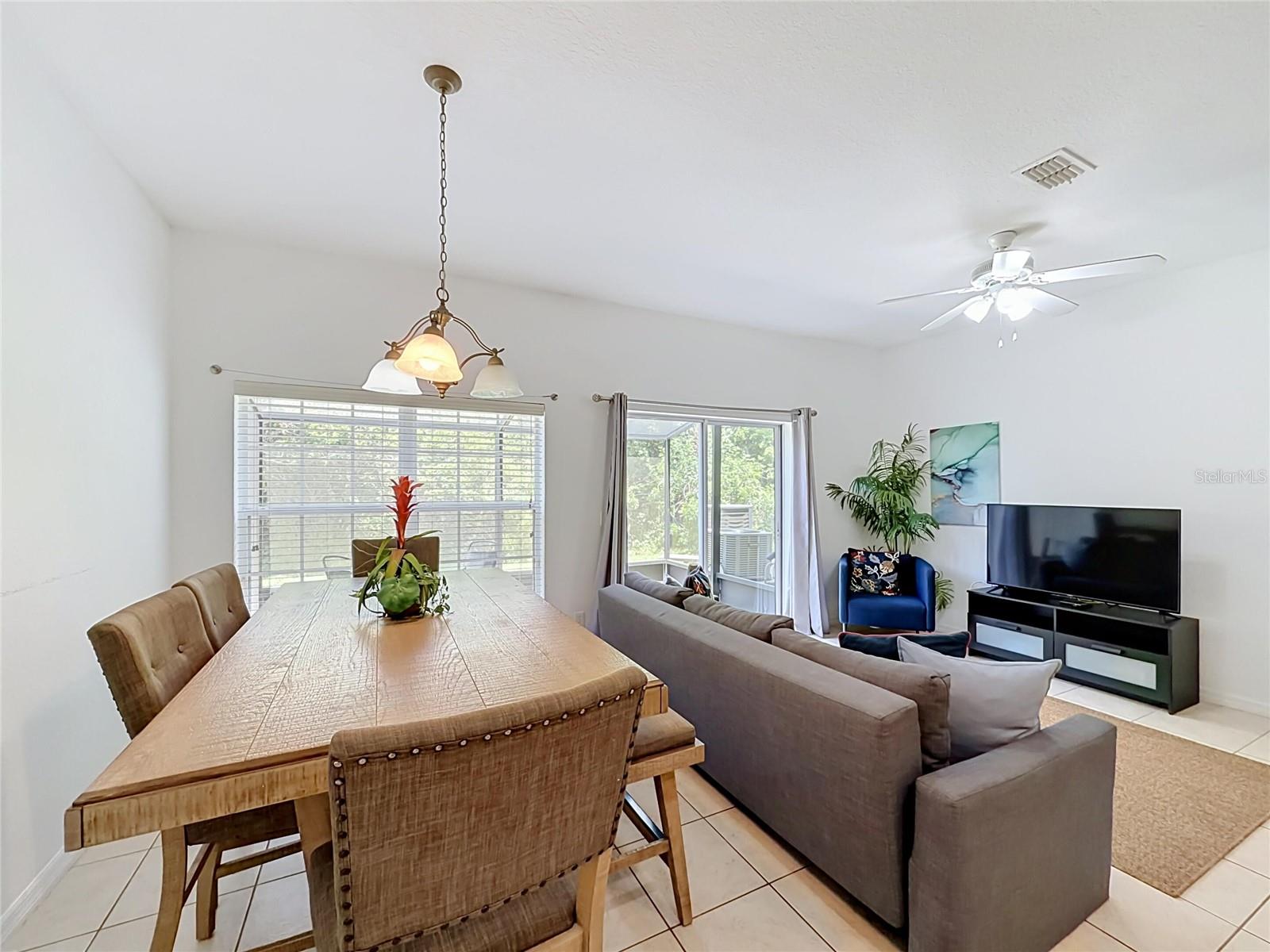 2394 Caravelle Cir Property Photo 21