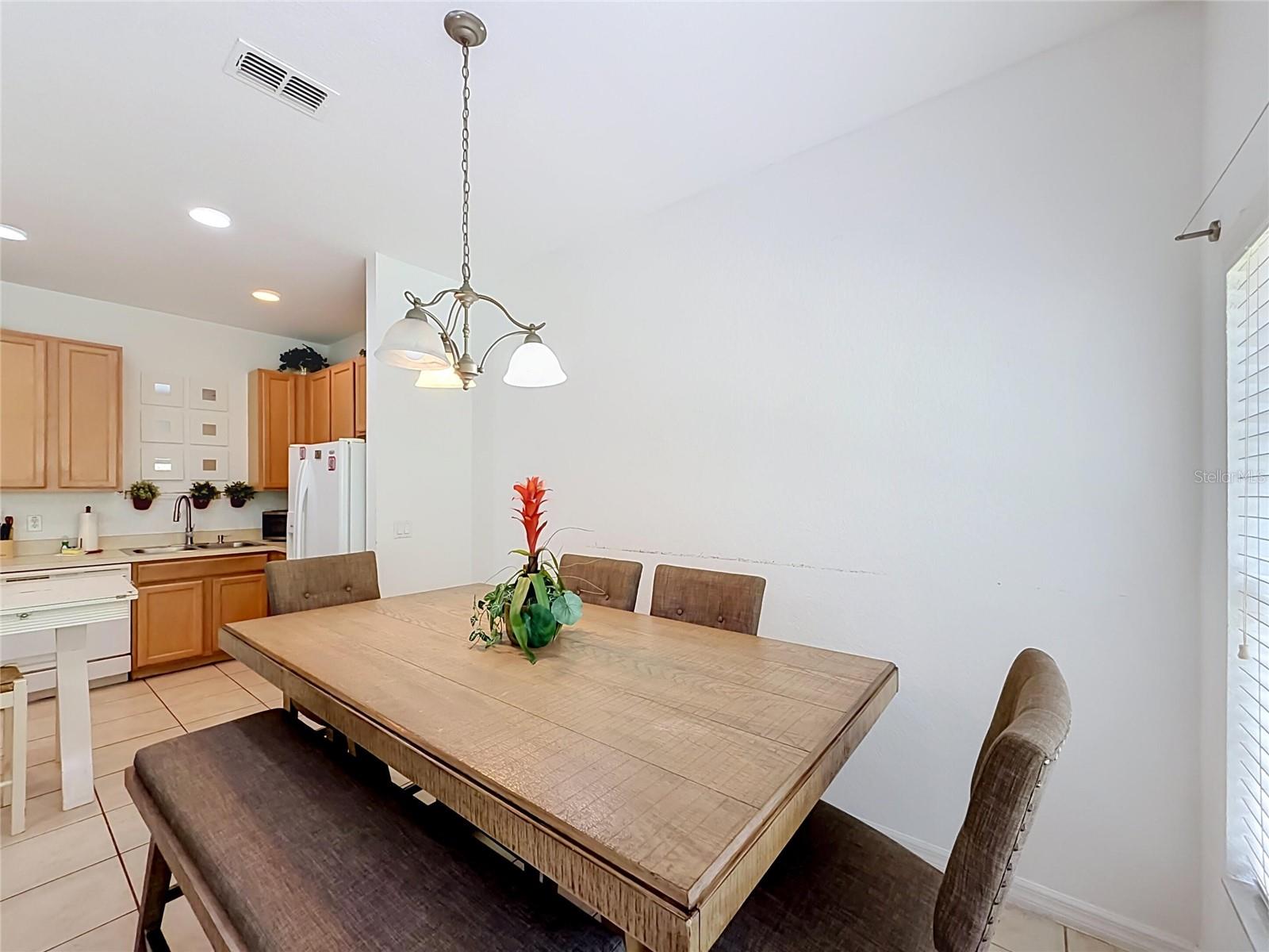 2394 Caravelle Cir Property Photo 23