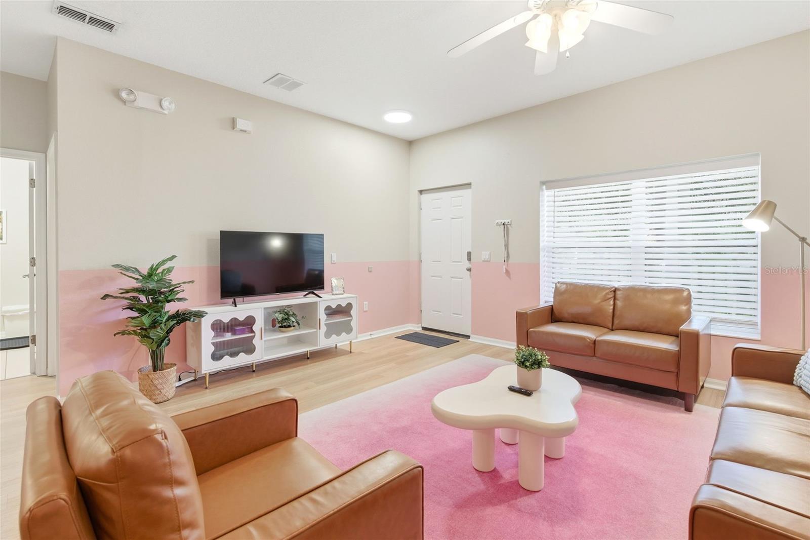 3119 Sun Lake Ct #b Property Photo 3