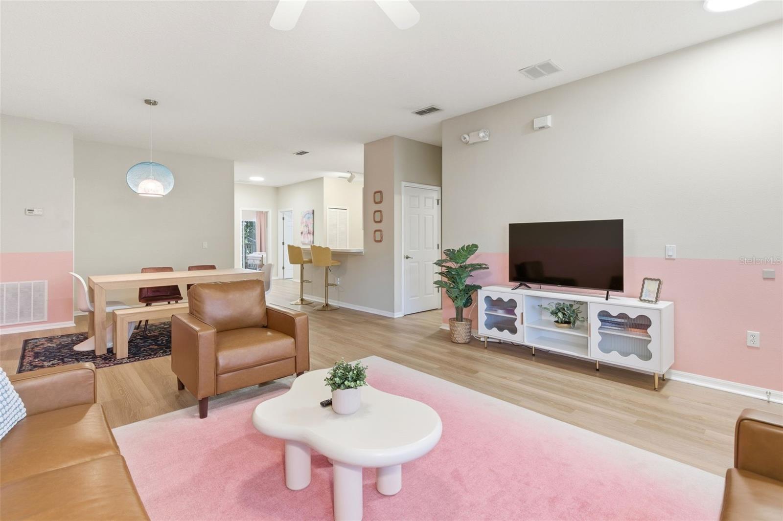 3119 Sun Lake Ct #b Property Photo 4