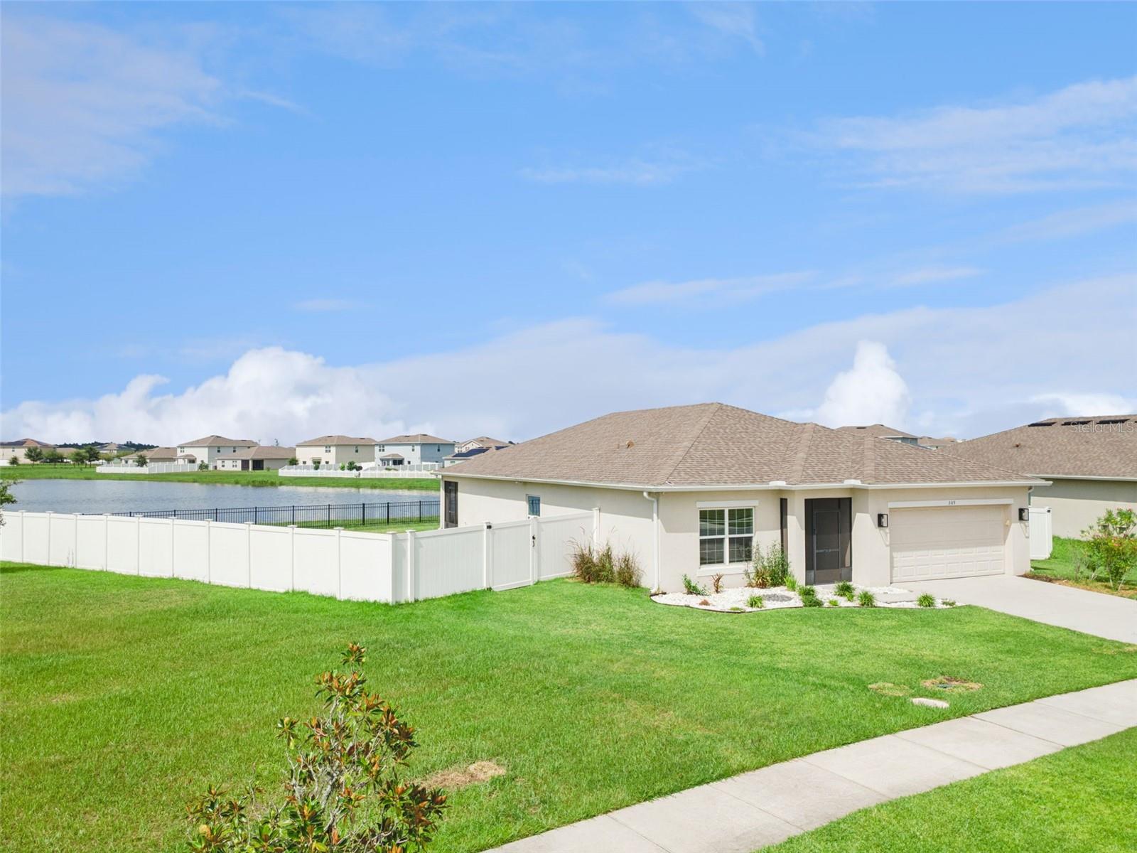 309 Citrine Loop Property Photo 6
