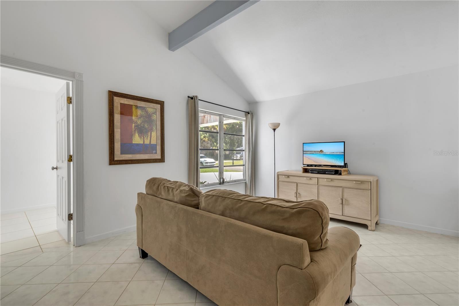 19 Crompton Pl Property Photo 7