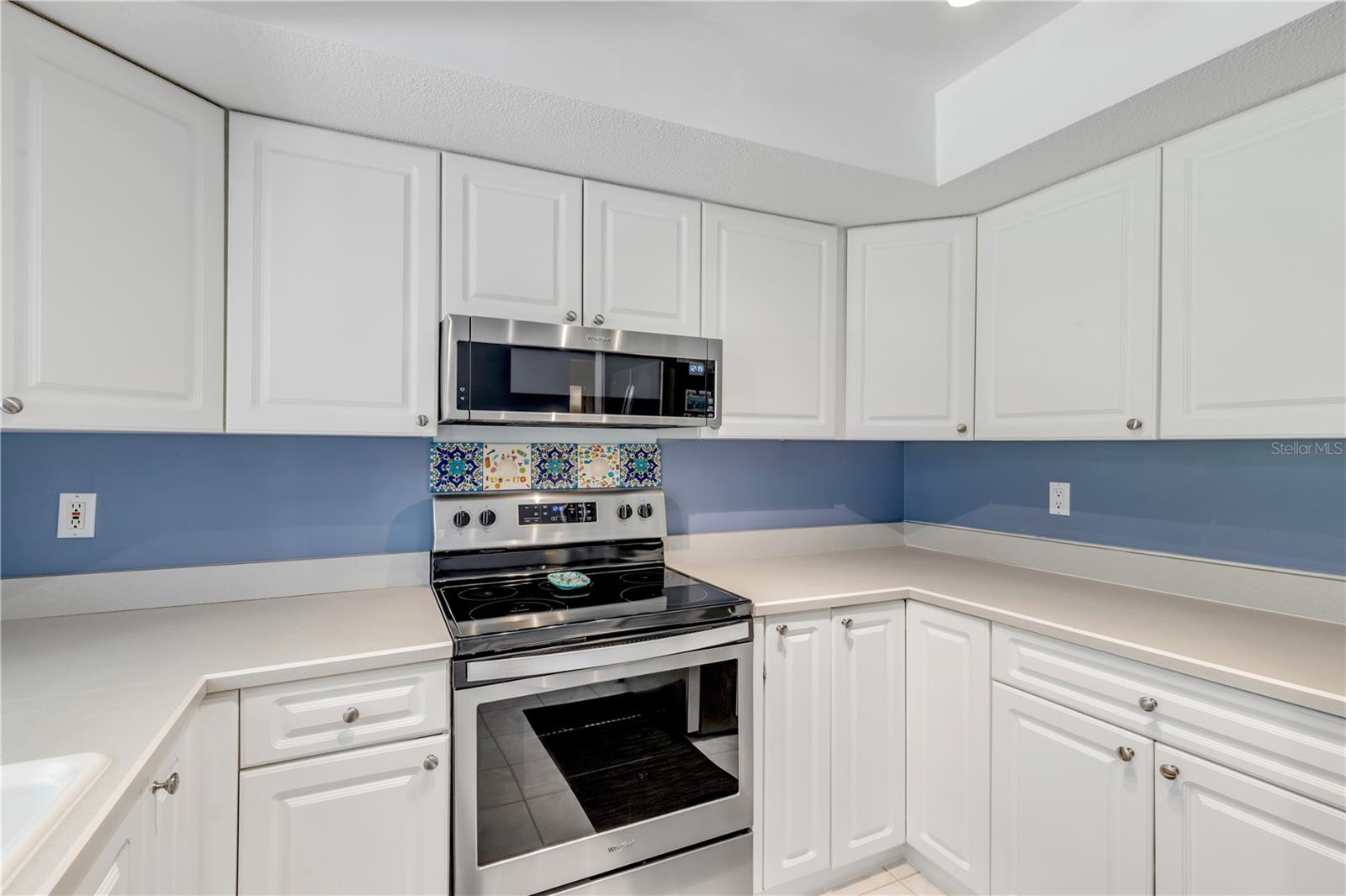 19 Crompton Pl Property Photo 11