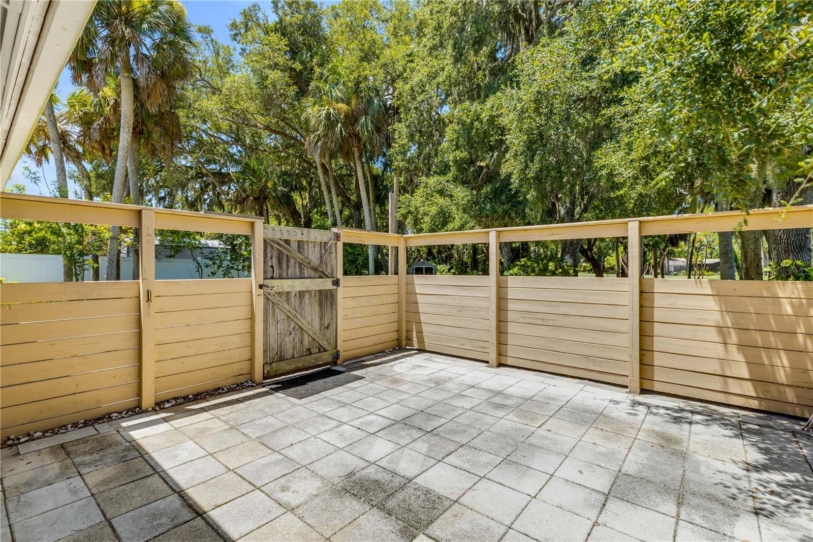 19 Crompton Pl Property Photo 24
