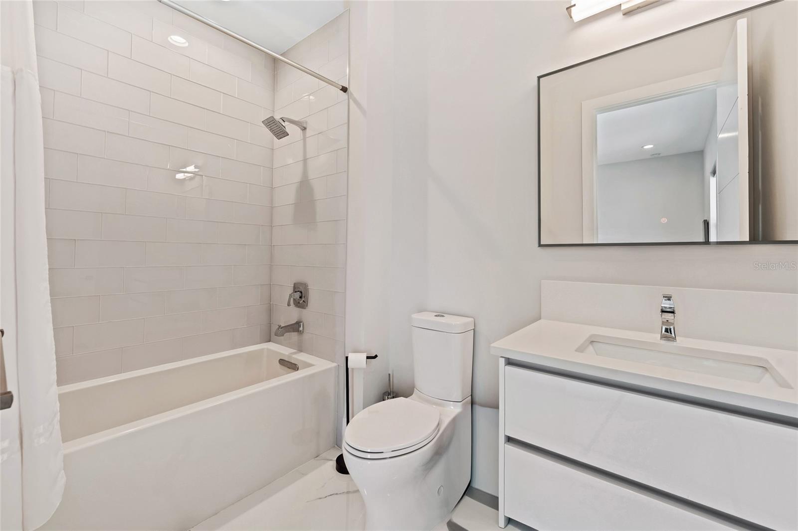 6159 Harbour Town Ct Property Photo 29