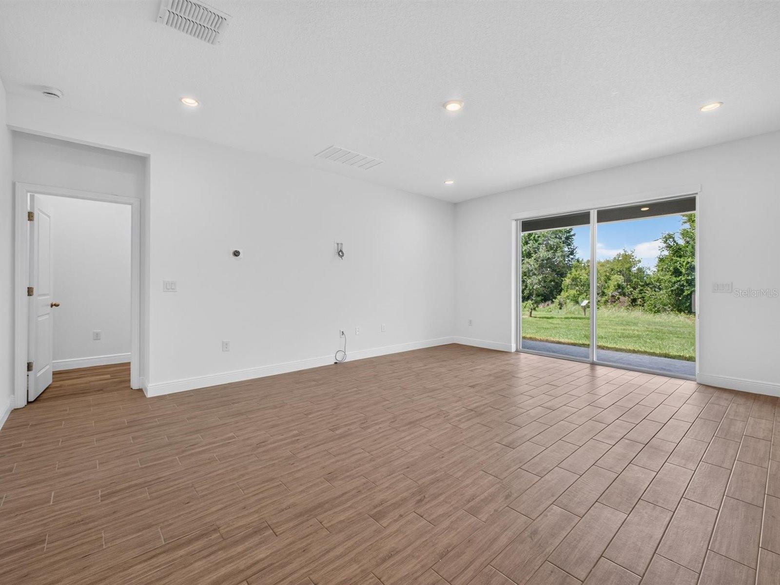 603 Avila Pl Property Photo 8