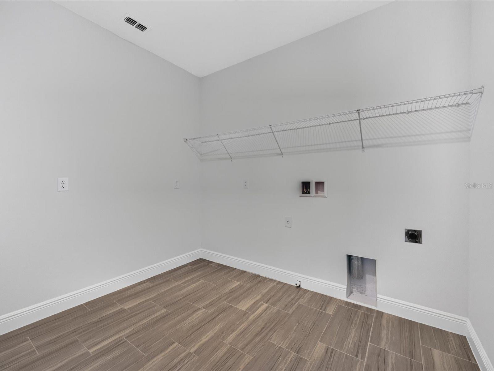 603 Avila Pl Property Photo 42