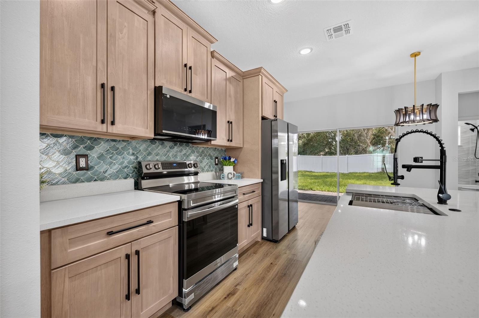 1854 Superior Ct Property Photo 12