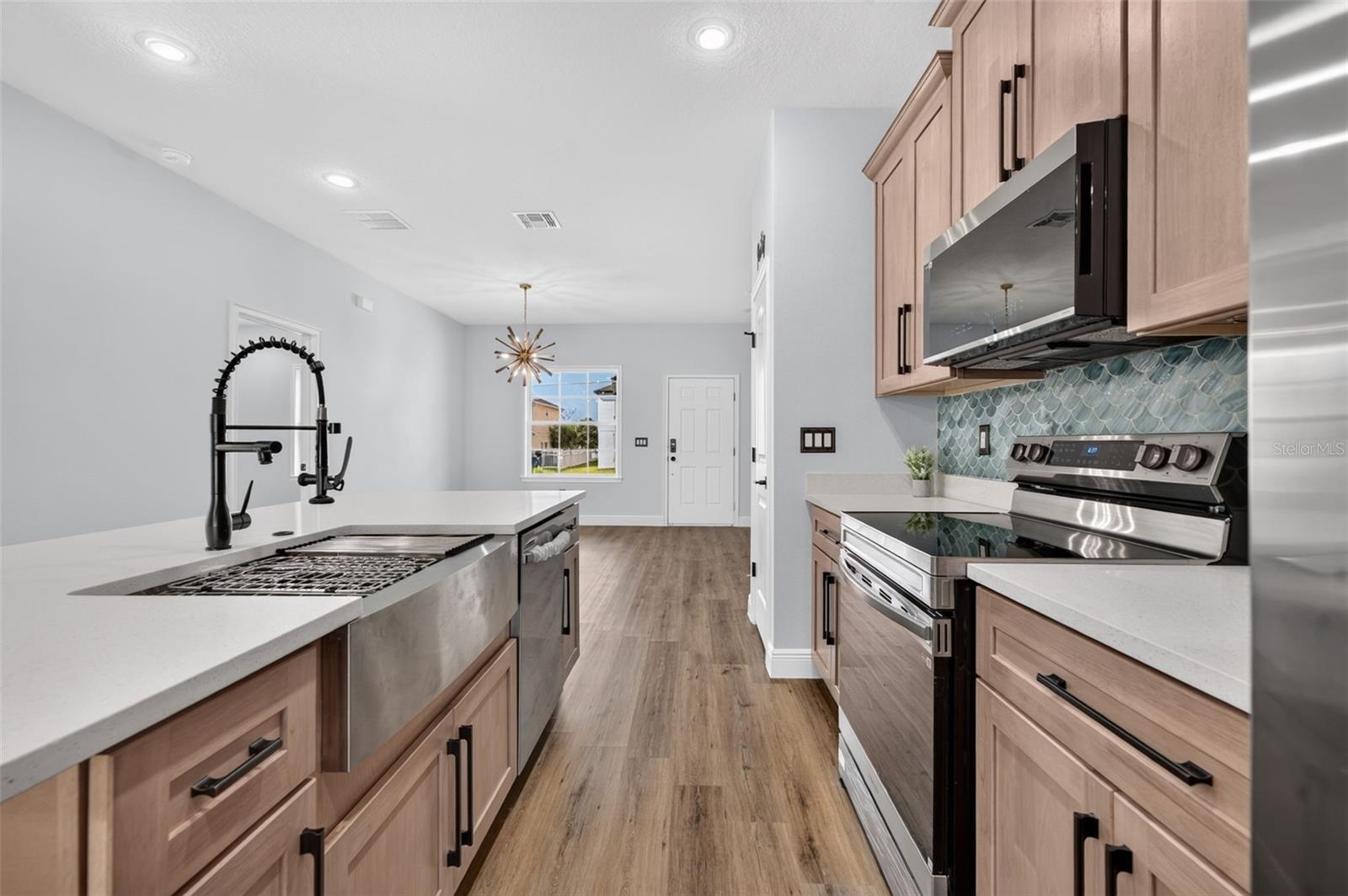 1854 Superior Ct Property Photo 15