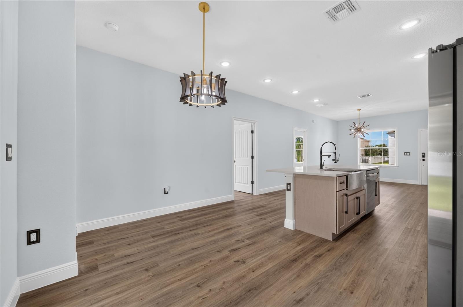 1854 Superior Ct Property Photo 19